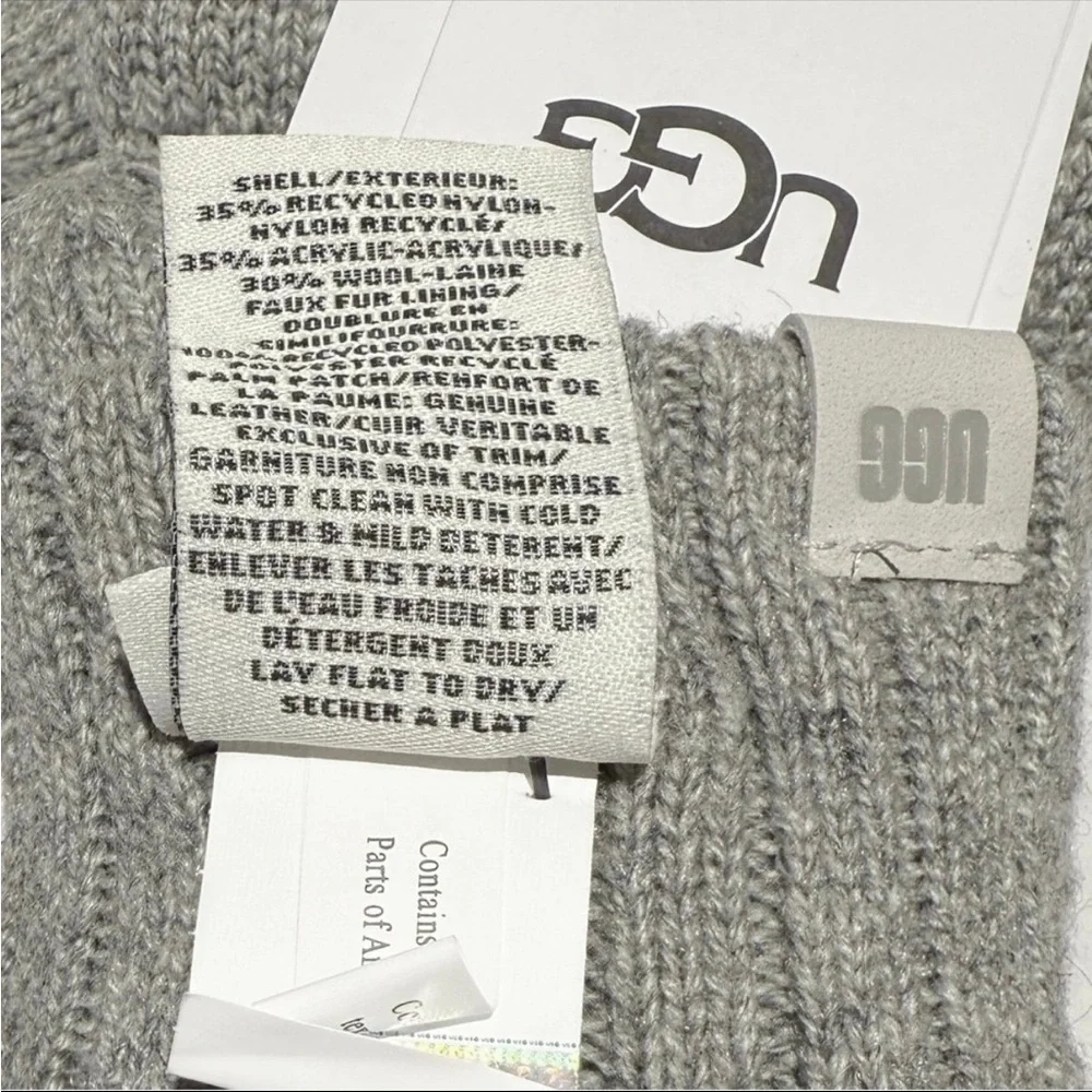 UGG Gray Knit Wool Blend Gloves NWT